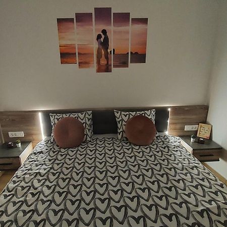 Apartman Zengg Bagian luar foto