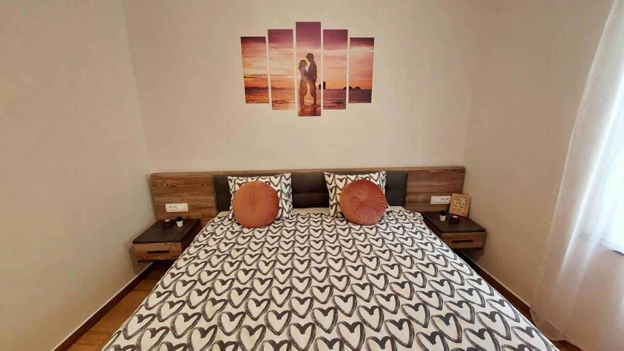 Apartman Zengg Bagian luar foto