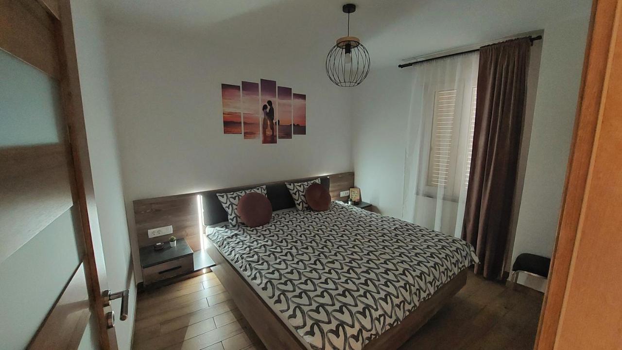 Apartman Zengg Bagian luar foto