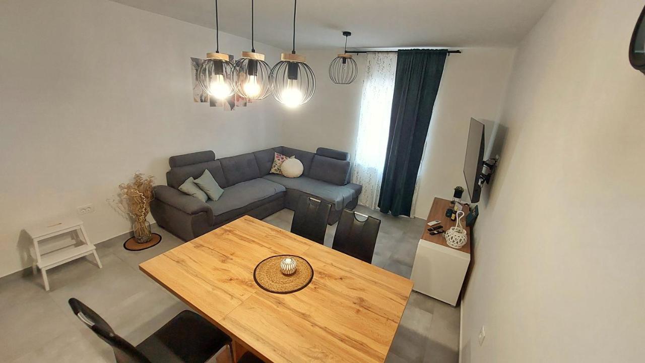 Apartman Zengg Bagian luar foto